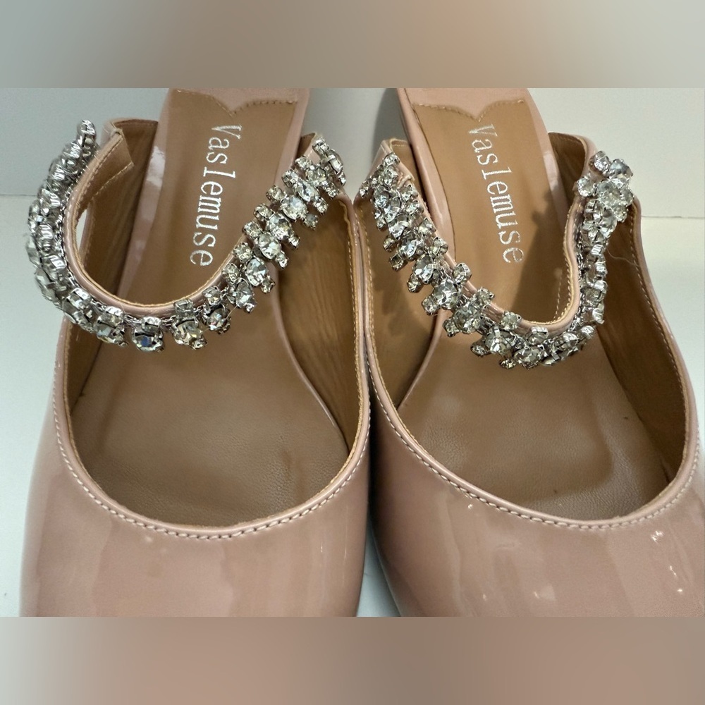 Elegant Women's Heels with Crystal Embellishments - Size 7 - Picture 4 of 12